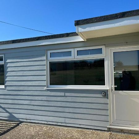 Chalet 40 Sandown Bay Holiday Centre Generous Money Off Ferry Crossings & Free Wifi Special Offer Until End Of June, September And Halloween Deals Now On Bagian luar foto